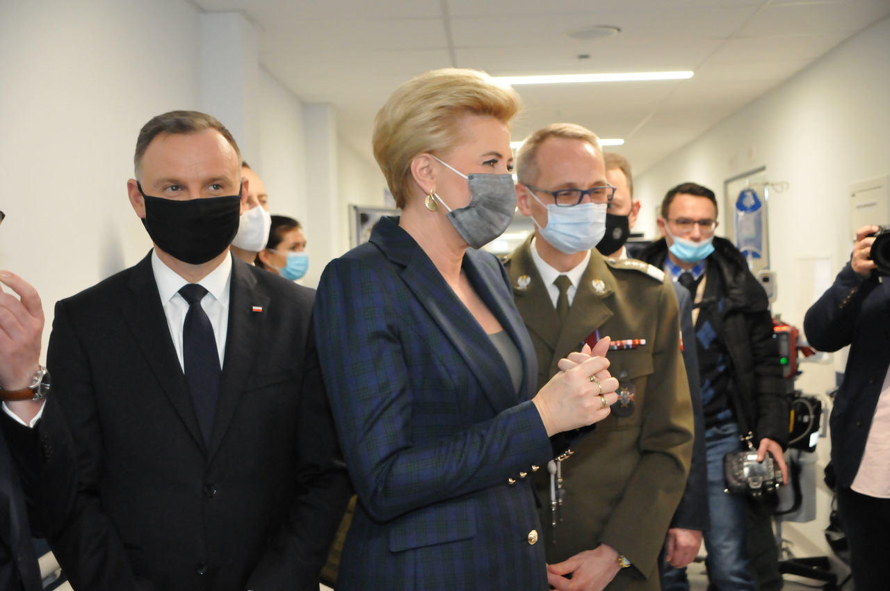 Obchody Uroczystości 20-lecia działalności Wojskowego Instytutu Medycznego w Warszawie. Para Prezydencka