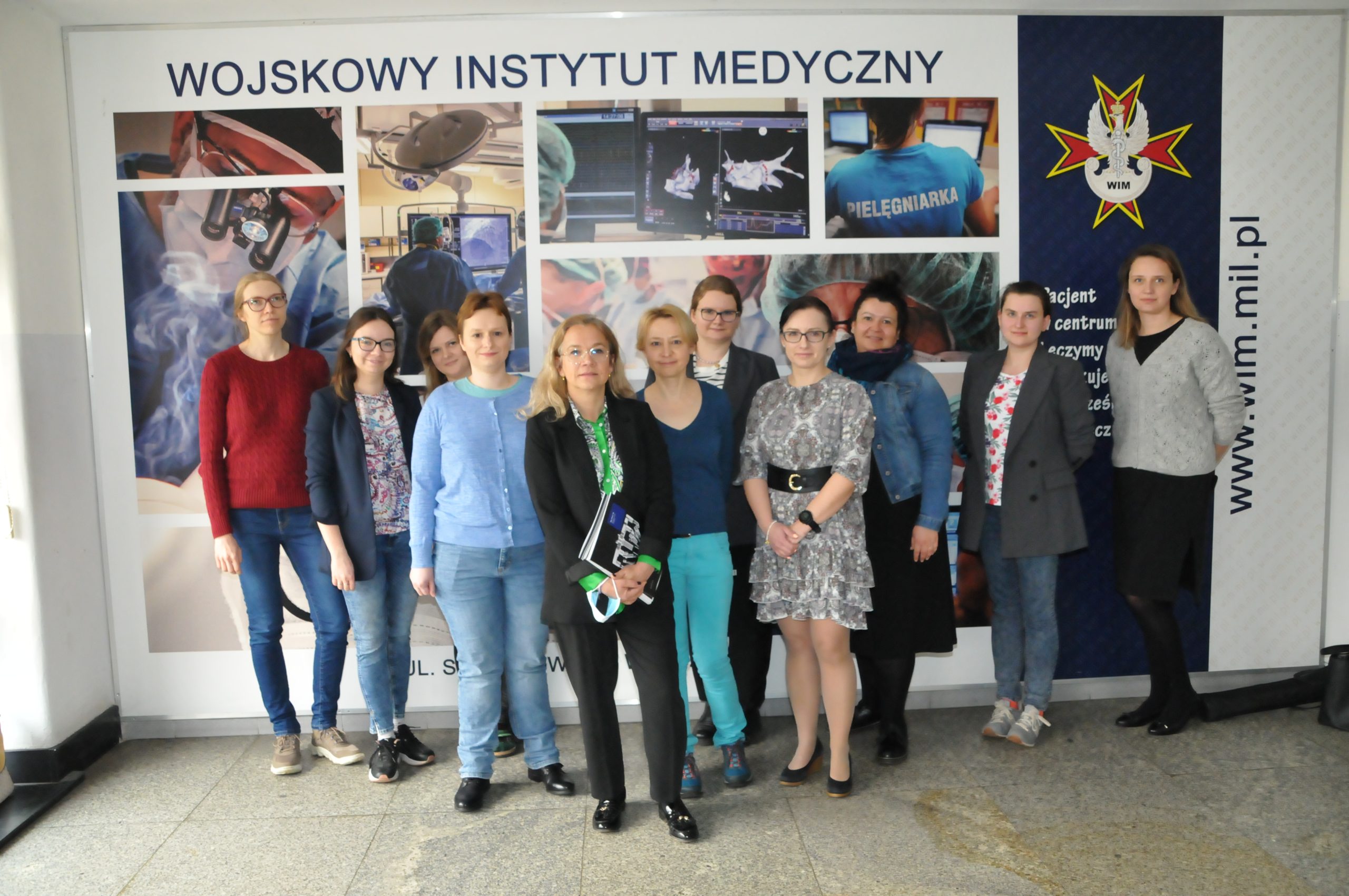 Centrum Szkoleniowe Chirurgii Robotycznej Wojskowego Instytutu Medycznego rozpoczęło kursy szkoleniowe robotem da vinci