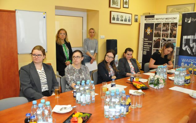 Centrum Szkoleniowe Chirurgii Robotycznej Wojskowego Instytutu Medycznego rozpoczęło kursy szkoleniowe robotem da vinci