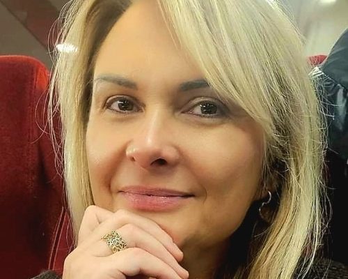 Profesor Joanna Saluk