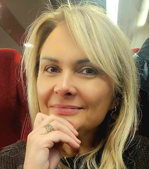 Profesor Joanna Saluk