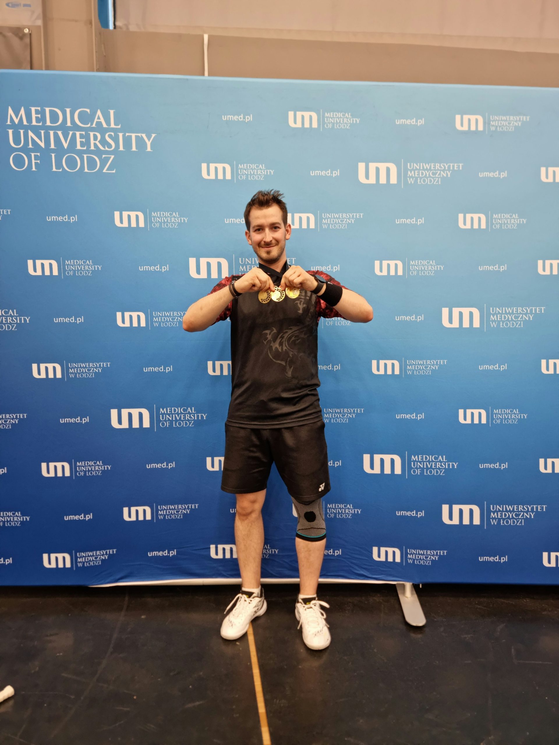 Wojciech Kurzyński zwycięzca XI Medycznego Pucharu Badmintona BIBINnTON CUP ŁÓDŹ