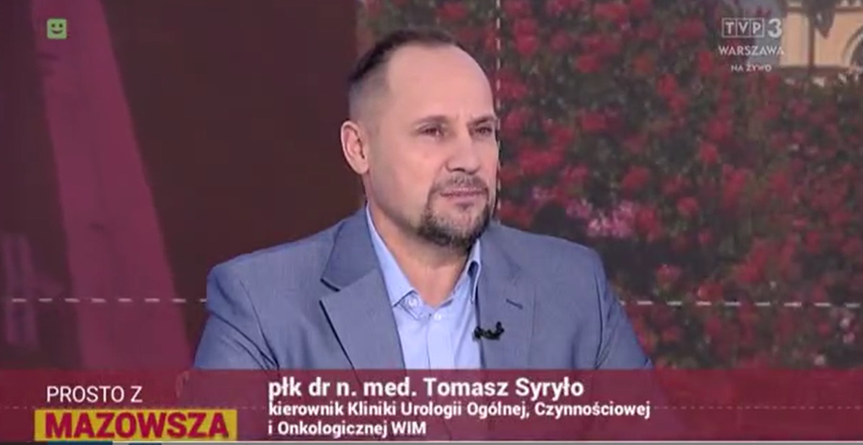 Zrzut ekranu z programu telewizyjnego. Na pierwszym planie Tomasz Syryło kierownik kliniki urologii Wojskowego Instytutu Medycznego w Warszawie