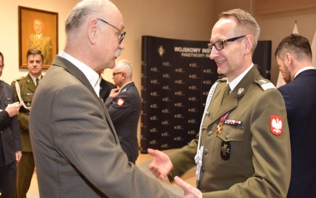 Dyrektor WIM wita gości spotkania wielkanocnego w WIM-PIB
