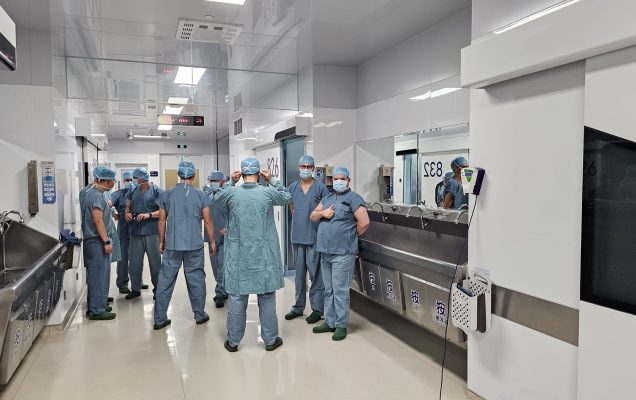 Wizyta przedstawicieli WIM w Chinach, warsztaty robotyczne