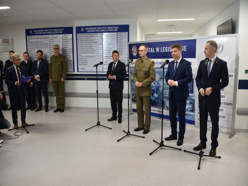Konferencja prasowa dotyczaca Powstania SOR w Wojskowym Instytucie Medycznym szpitala w Legionowie
