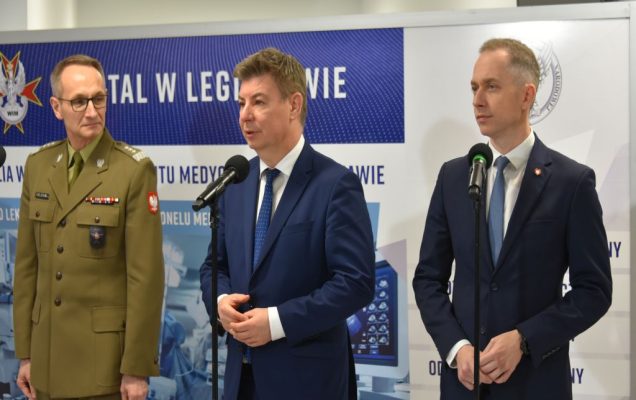 Konferencja prasowa dotyczaca Powstania SOR w Wojskowym Instytucie Medycznym szpitala w Legionowie