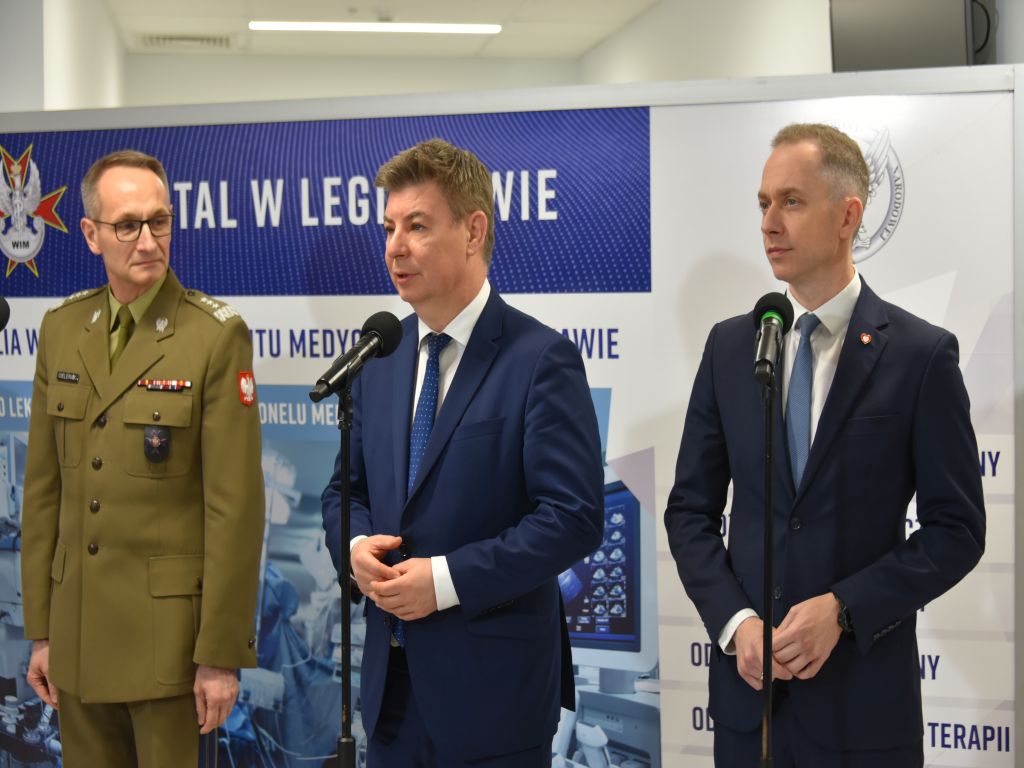 Konferencja prasowa dotyczaca Powstania SOR w Wojskowym Instytucie Medycznym szpitala w Legionowie