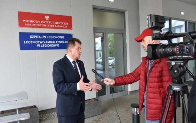 Konferencja prasowa dotyczaca Powstania SOR w Wojskowym Instytucie Medycznym szpitala w Legionowie