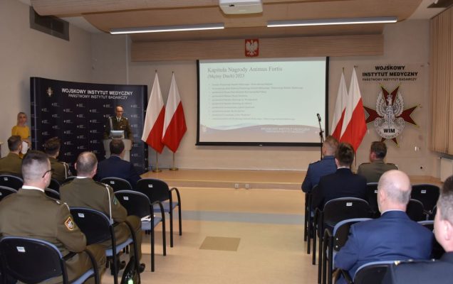 Uroczystość wręczenia nagrody Animus Fortis 2023 w Wojskowym Instytucie Medycznym. Pracownicy WIM i goście
