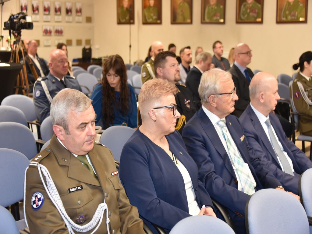 Uroczystość wręczenia nagrody Animus Fortis 2023 w Wojskowym Instytucie Medycznym. Pracownicy WIM i goście