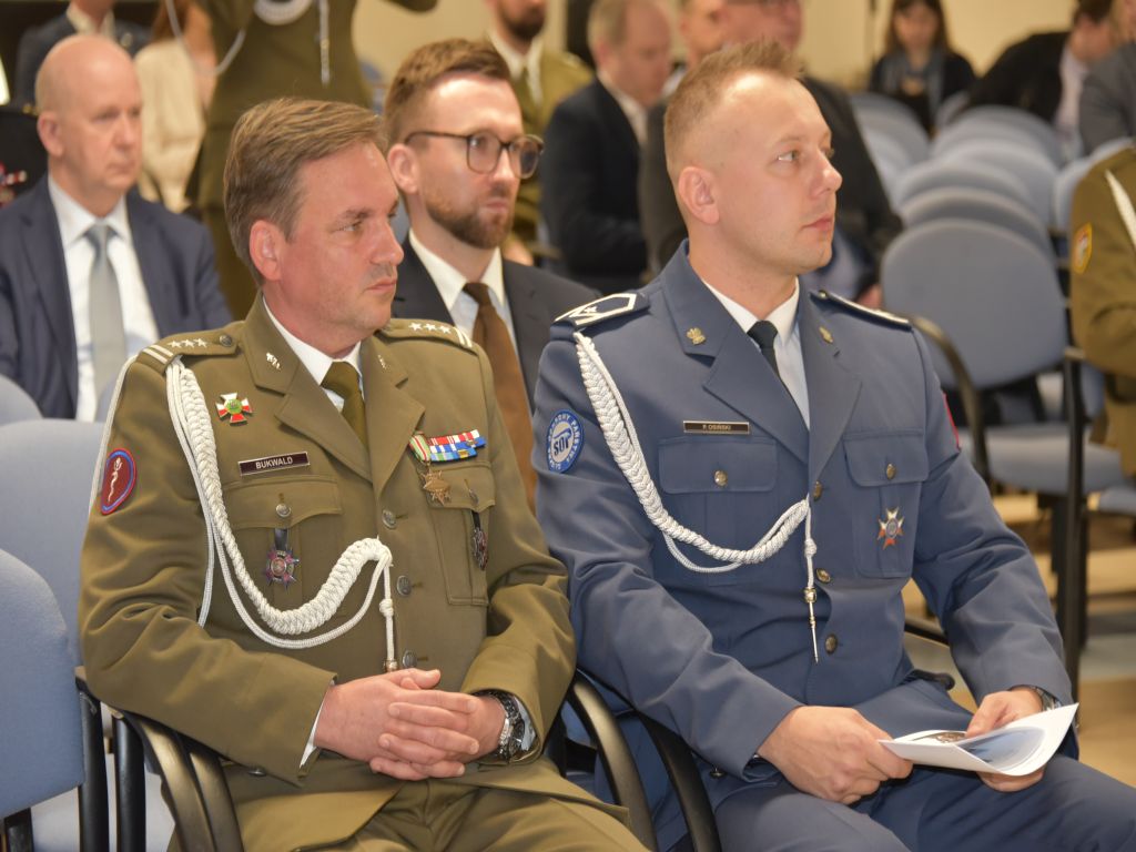 Uroczystość wręczenia nagrody Animus Fortis 2023 w Wojskowym Instytucie Medycznym. Laureaci nagrody, pracownicy WIM i goście