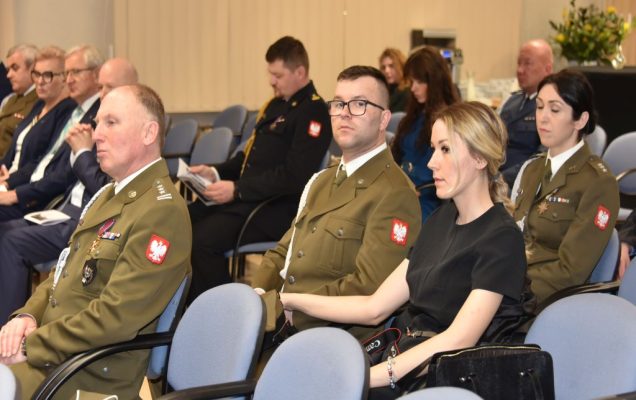 Uroczystość wręczenia nagrody Animus Fortis 2023 w Wojskowym Instytucie Medycznym. Pracownicy WIM i goście