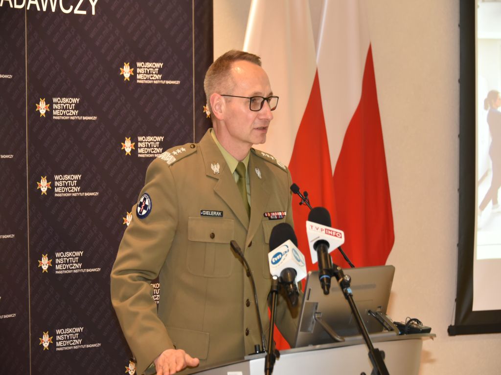 Uroczyste otwarcie Kliniki Ginekologii i Ginekologii Onkologicznej po modernizacji. Dyrektor WIM-PIB Grzegorz Gielerak