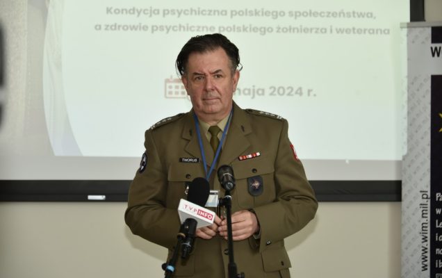 Płk dr n. med. Radosław Tworus – kierownik Kliniki Psychiatrii, Stresu Bojowego i Psychotraumatologii WIM-PIB Kondycja psychiczna polskiego społeczeństwa, a zdrowie psychiczne polskiego żołnierza i weterana