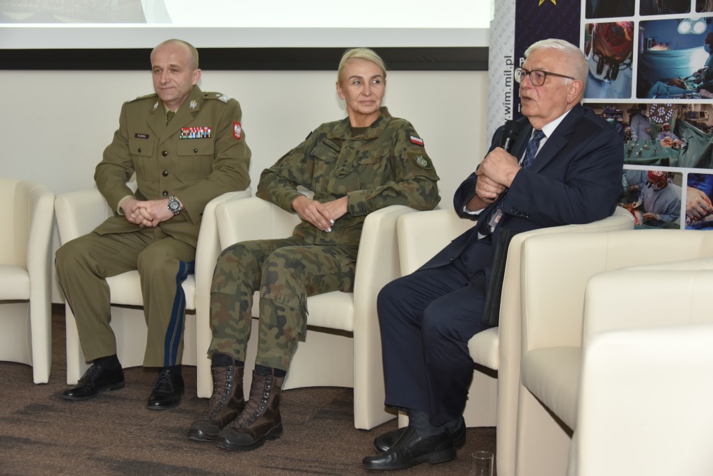 Do grona ekspertów biorących udział w II panelu dyskusyjnym zostali zaproszeni: Por. mgr Magdalena Gielerak, psycholog, Dowództwo Operacyjne Rodzajów Sił Zbrojnych Płk w st. sp. dr hab. med. Stanisław Ilnicki specjalista psychiatra, badacz problemu samobójstw w wojsku Gen. bryg. dr hab. Piotr Płonka, Sztab Generalny Wojska Polskiego
