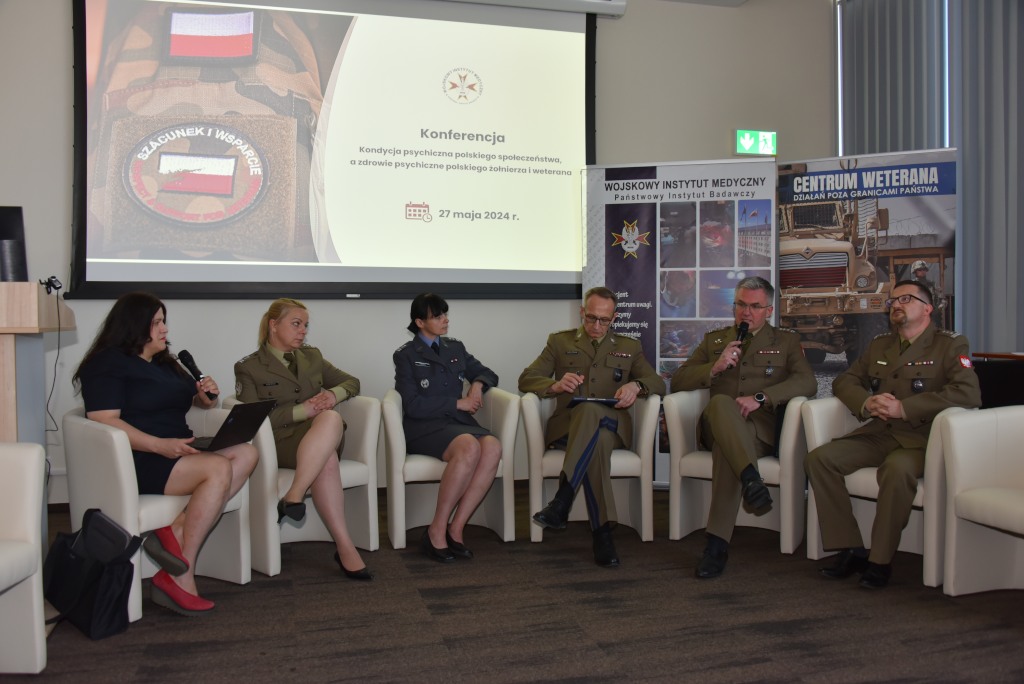 Do grona ekspertów biorących udział w III panelu dyskusyjnym zostali zaproszeni: Gen. broni, prof. dr hab. med. Grzegorz Gielerak, dyrektor WIM-PIB Płk dr n. med. Arkadiusz Kosowski, dyrektor Departamentu Wojskowej Służby Zdrowia Płk. dr n. med. Tomasz Owczarek, przewodniczący Centralnej Wojskowej Komisji Lekarskiej Płk Grzegorz Wawrzynkiewicz, radca prawny, szef Centralnego Wojskowego Centrum Rekrutacyjnego