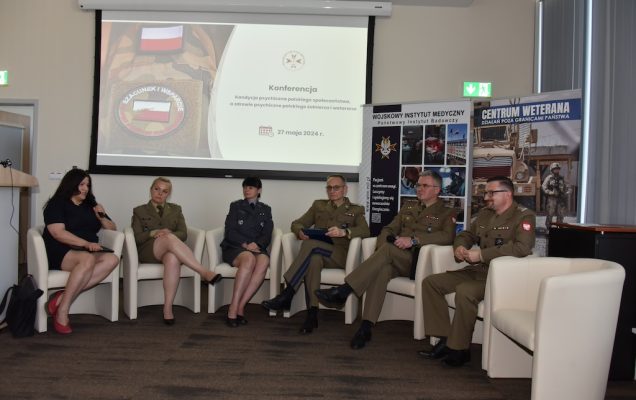 uczestnicy - konferencja Kondycja psychiczna polskiego społeczeństwa, a zdrowie psychiczne polskiego żołnierza i weterana