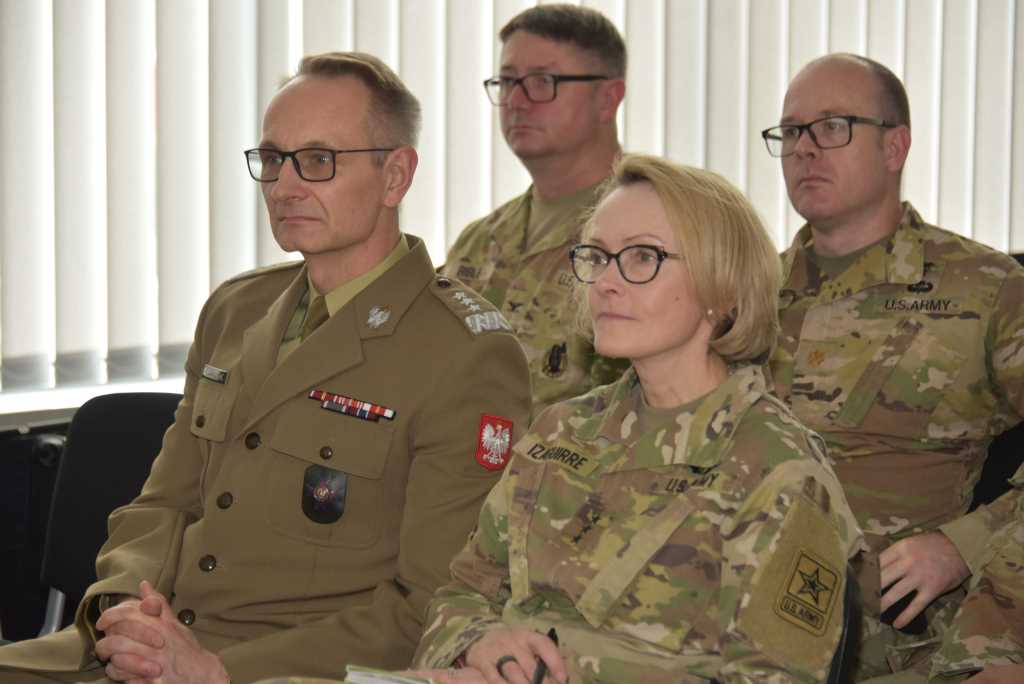 Dowódca generalny wojsk medycznych Stanów Zjednoczonych z wizytą w WIM