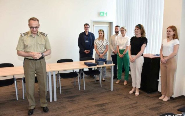 Uhonorowanie 30 absolwentów VIII edycji studiów podyplomowych w WIM-PIB