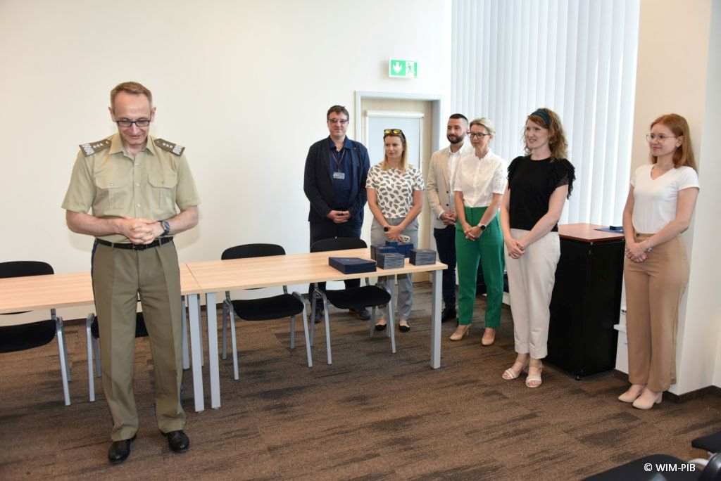 Uhonorowanie 30 absolwentów VIII edycji studiów podyplomowych w WIM-PIB