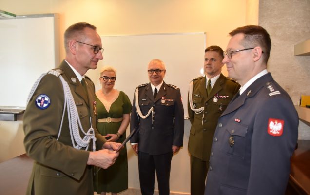 gen. broni Grzegorz Gielerak awansuje na stopień pułkownika dr. n. med. Jarosława Rytwińskiego