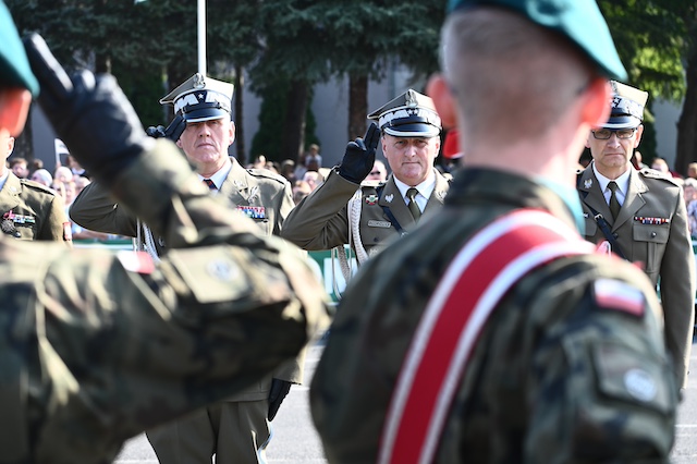 promocja oficerska AWL 7.09.2024 r. w uroczystości uczestniczy gen. broni Grzegorz Gielerak, dyrektor Wojskowego Instytutu Medycznego