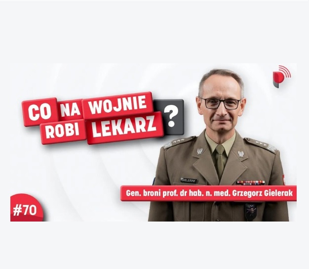 Co na wojnie robi lekarz na zdjęciu gen. broni prof. dr hab. n. med. Grzegorz Gielerak w mundurze.