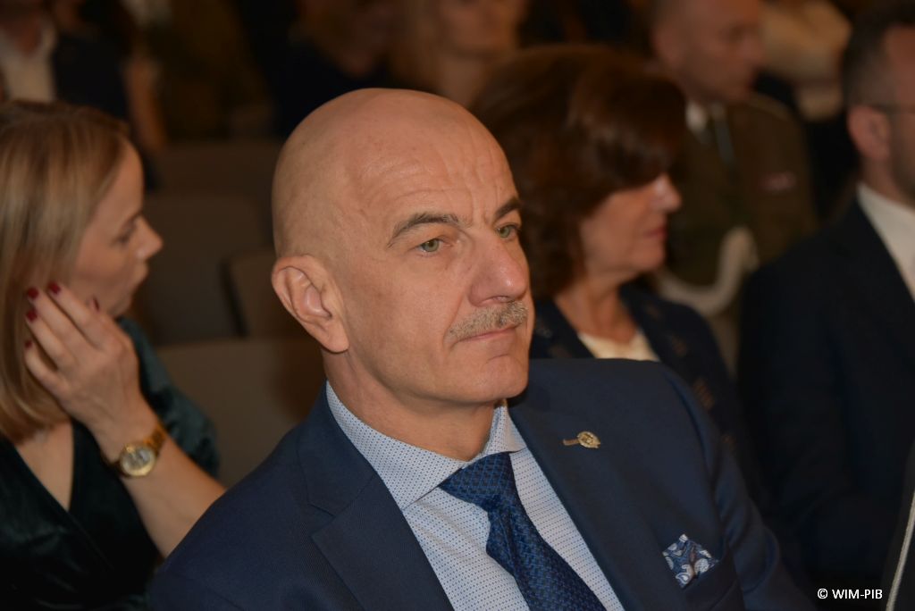 Relacja z Inauguracji Roku Akademickiego 2024/2025 w WIM-PIB. Generał Rajmund Andrzejczak.