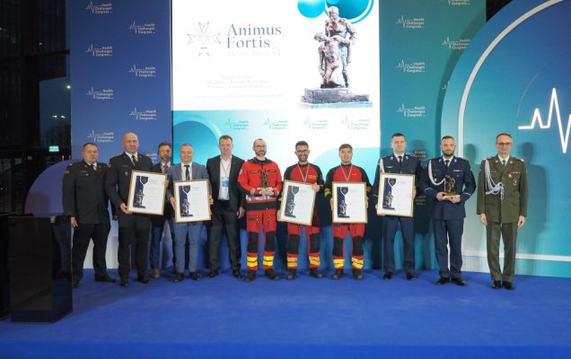 Laureaci Nagrody Animus Fortis Mężny Duch 2024 zdjęcie grupowe