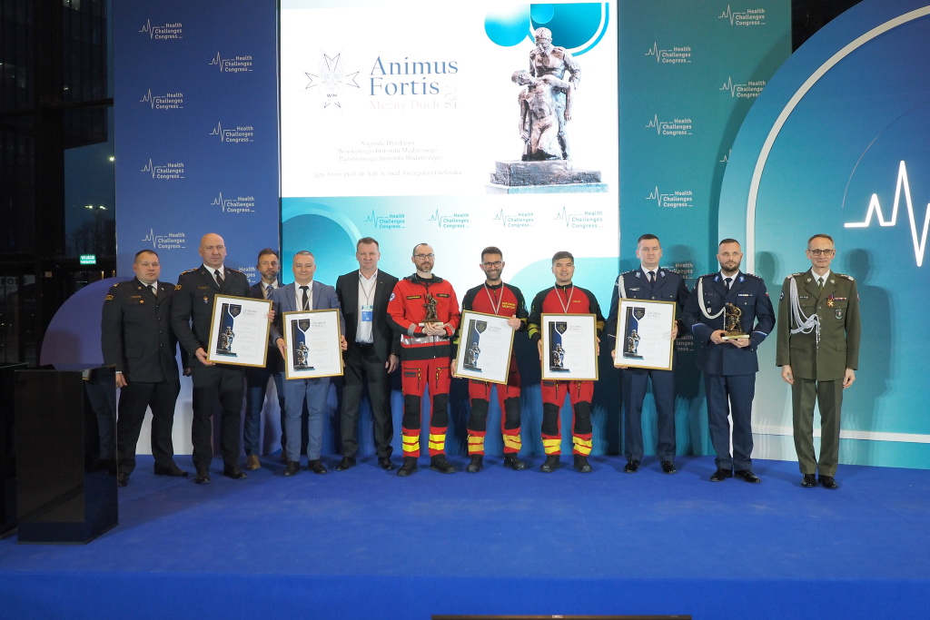 Laureaci Nagrody Animus Fortis Mężny Duch 2024 zdjęcie grupowe