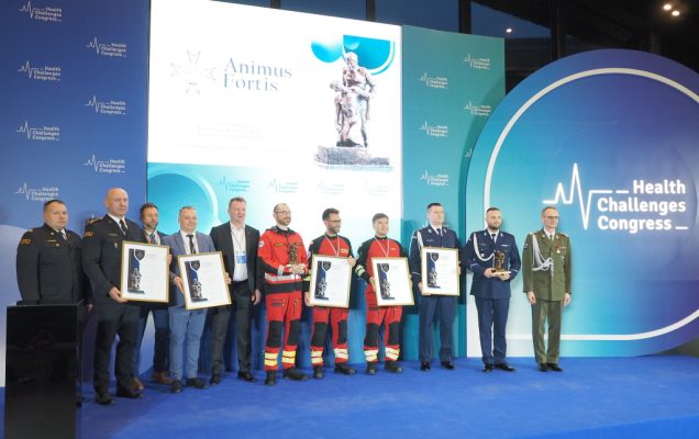 Laureaci Nagrody Animus Fortis Mężny Duch 2024 zdjęcie grupowe
