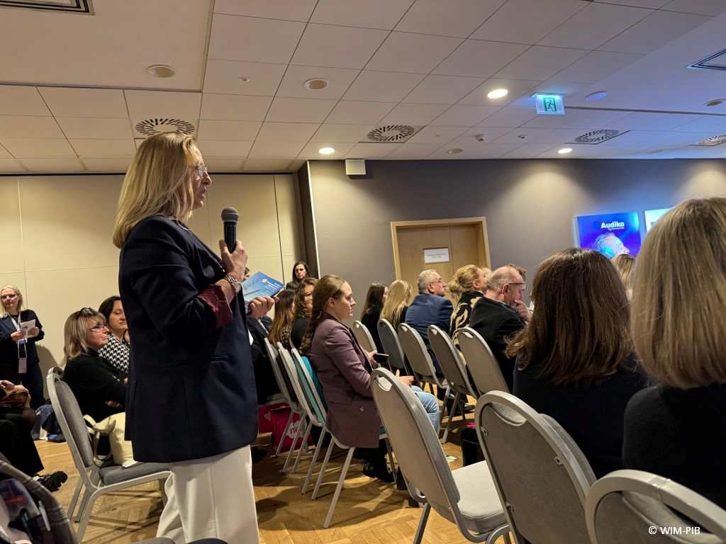 Dr n. med. Aldona Chloupek w trakcie konferencji XV Zjazdu Otolaryngologów Wojskowych.