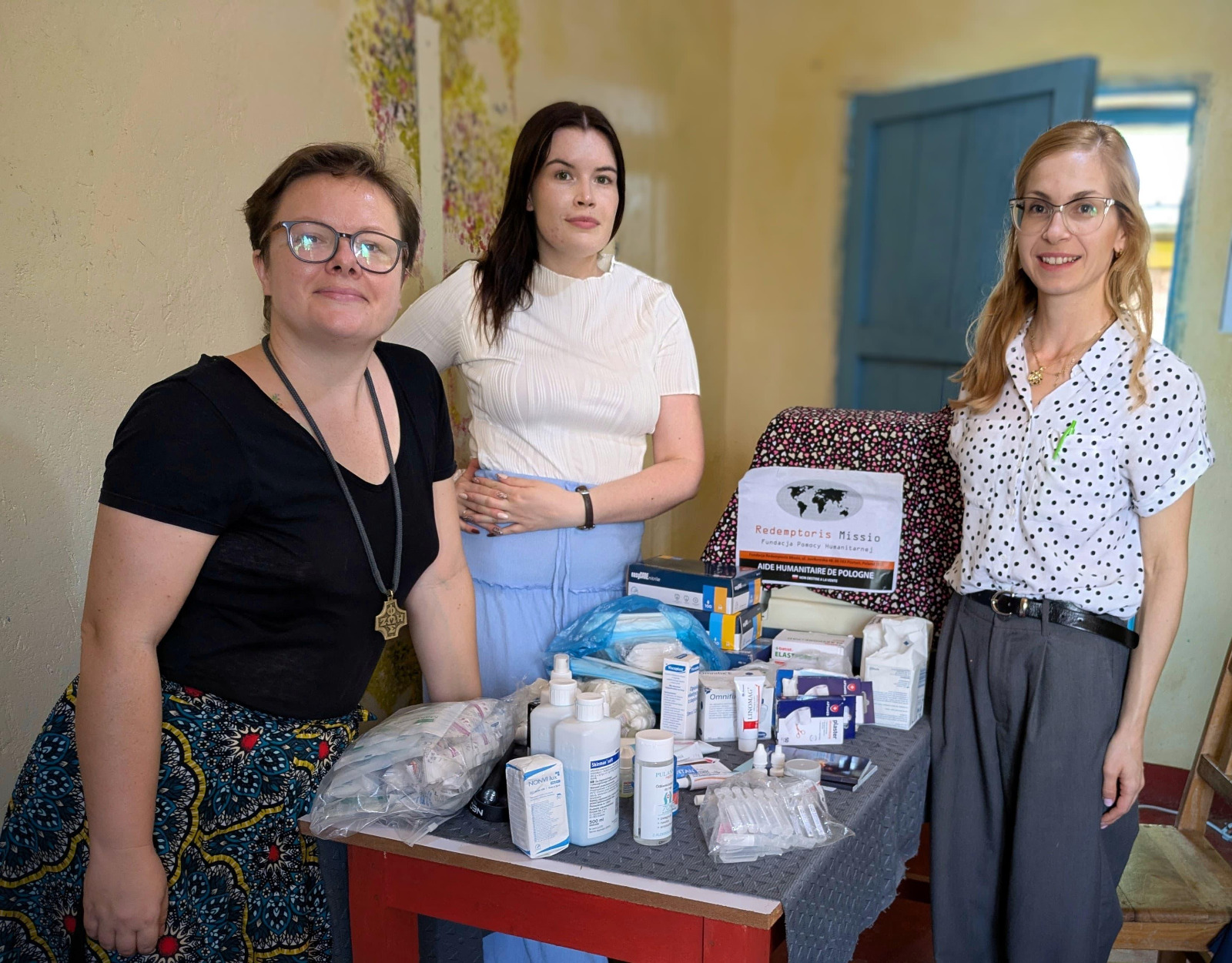 Zespół medyczny z Polski przeprowadził badania okulistyczne i szkolenia w kenijskim sierocińcu Shalom Home. Misja wsparta przez Fundację Redemptoris Missio poprawiła dostęp do podstawowej opieki wzrokowej.