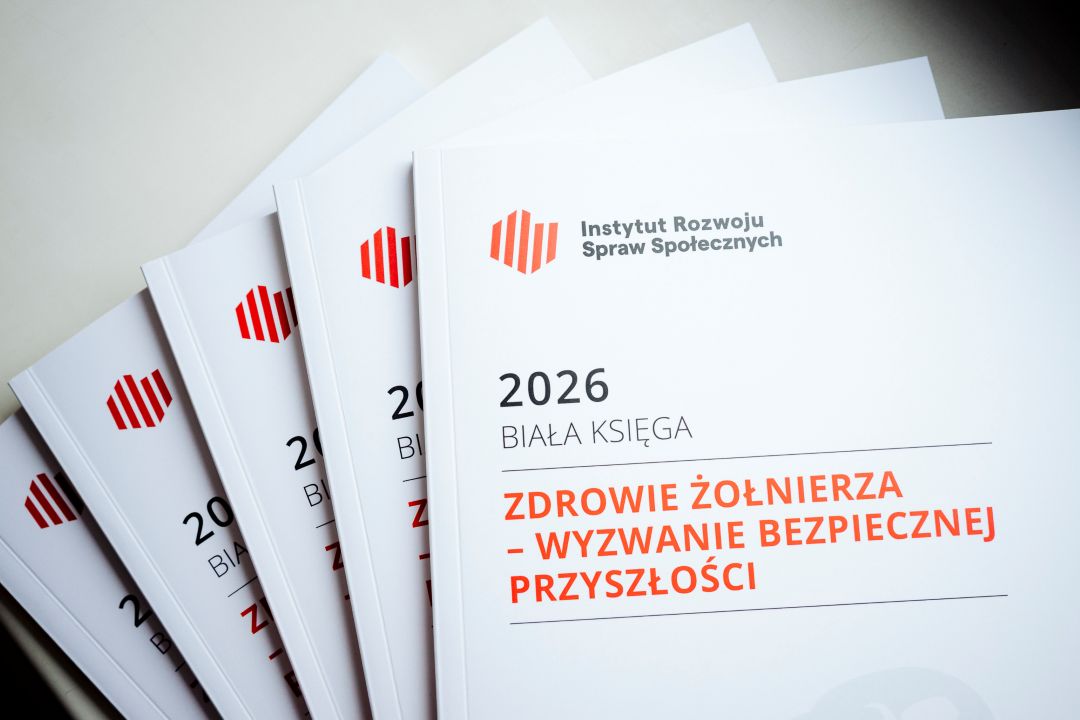 Okładka Białej Księgi. Zdrowie żołnierza - wyzwanie bezpiecznej przyszłości.
