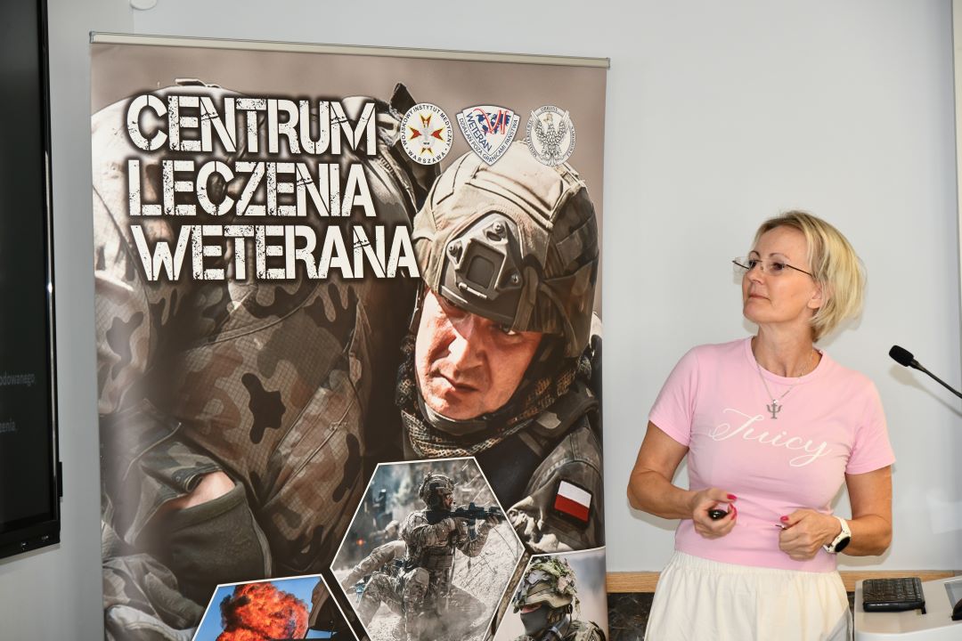 Prelegentka prowadzi prezentację 